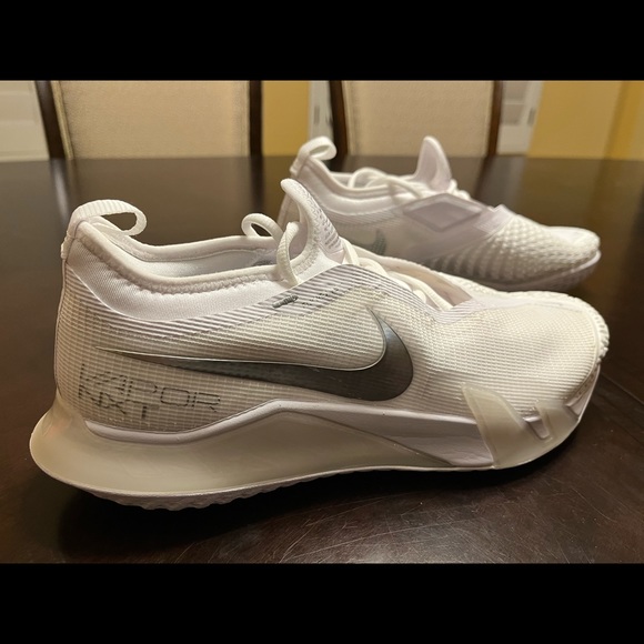 New Nike Court React Vapor NXT White Silver Tennis Sneaker Shoes - Picture 2 of 12
